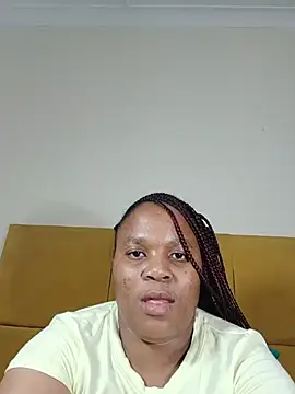 HugeTitisxx Live XXX Chat