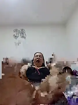 AshleeyLove Adlı Modelin Canlı XXX Sohbeti