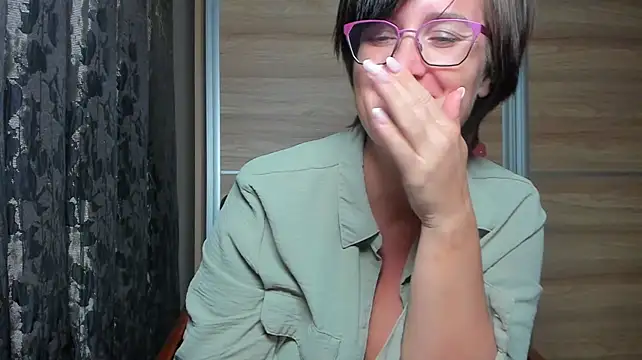 CurvyJules69 Chat XXX in diretta