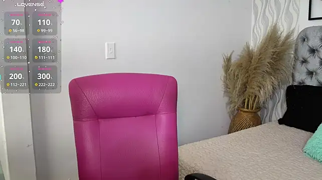 Онлайн чат XXX katt_eyes__
