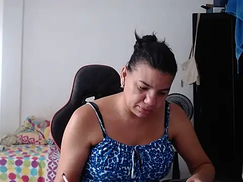 Adriana_0312 Chat XXX in diretta