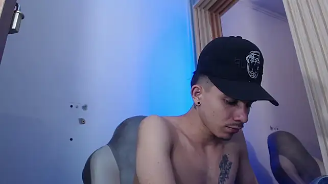Chat +18 de MaximumSteel_ ao vivo