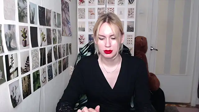 CapriScorpion: вебкам-шоу