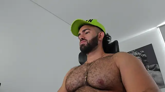 simonleon27n Live XXX chat