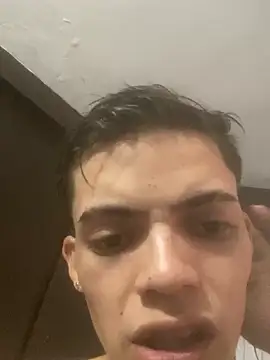 Latinos_2001 라이브 XXX 채팅