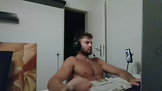alpha-hunk live XXX chat