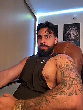 XXX chat uživo modela Ryan_Black3