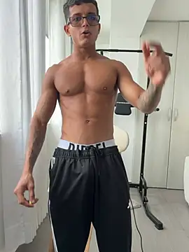 Paradise_boy__: απευθείας συνομιλία ΧΧΧ