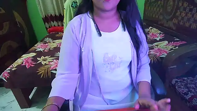 BengaliQueenStar's Live XXX Chat