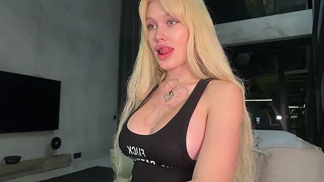 Golden_Aline élő XXX-chatje