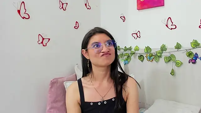 Chat +18 de LindaCatalina_ ao vivo