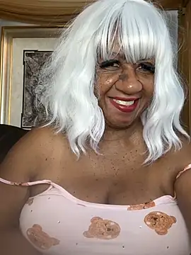 BreanaDivine's Live XXX Chat