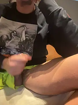 mikeee0102 live XXX chat