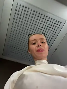 PollyDolly's Live XXX Chat