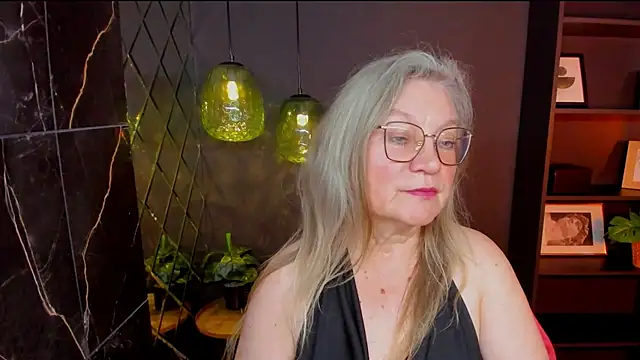 NataliMellow's Live XXX Chat