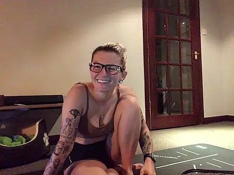 Chat +18 de xxamyleighxx ao vivo