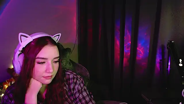 Chat +18 de Celia_Sensual_ ao vivo