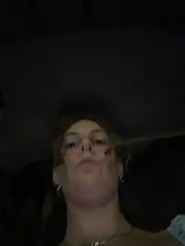 Chat XXX ao vivo de LillyFlowerson
