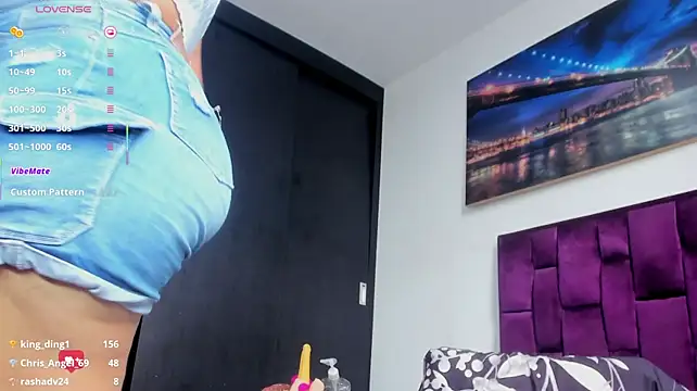 Alicia_Whitee's Live XXX Chat