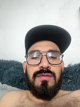 צ'אט XXX בשידור חי של big_bearman