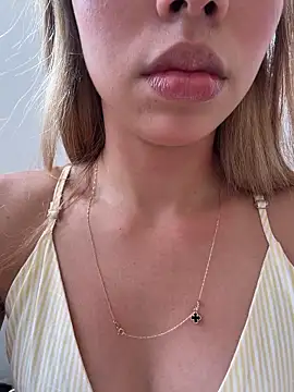 OneInAMillion1 Live XXX-Chat