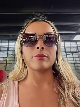ZARA_721's Webcam Show