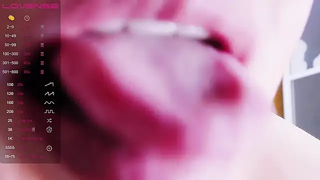 xiaoqingren Show Webcam