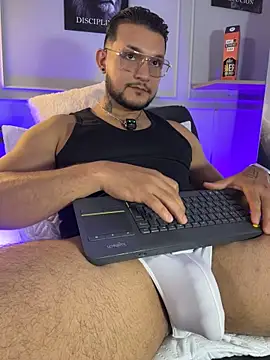 Marco_Vega's Live XXX Chat
