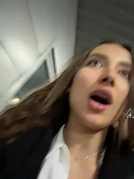 Chat +18 de ICrazyOneIRL ao vivo