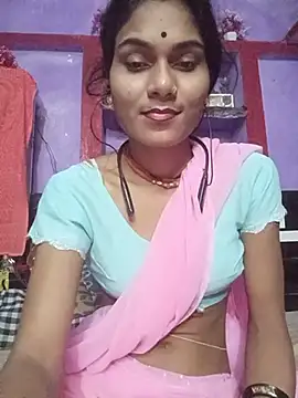 Pooja_hut Chat XXX in diretta