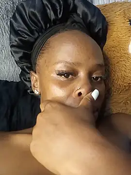 QUEENZAZA's Live XXX Chat