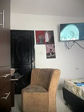 Enzomoretti__ – Naživo XXX chat