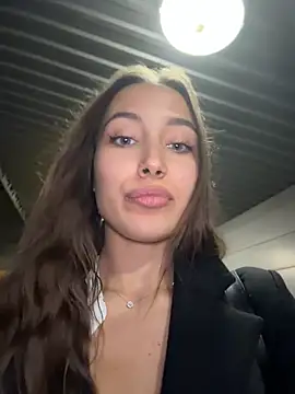 ICrazyOneIRL live XXX chat