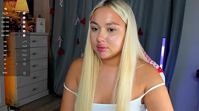 _Loneve__'s Live XXX Chat