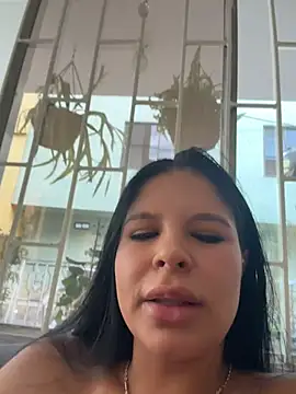 Chatroom XXX en direct de Elara_Luxe