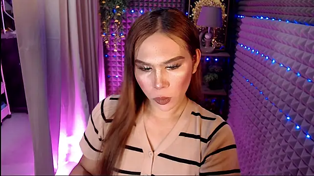 Czat XXX na żywo – Simple_aleah