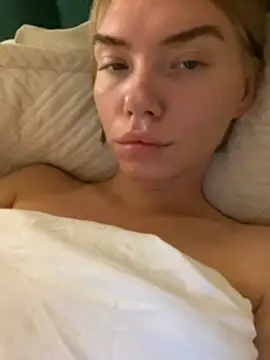 Lisaaa_Alisa's Live XXX Chat