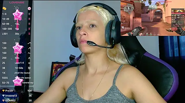 Chat +18 de blondegamerr ao vivo