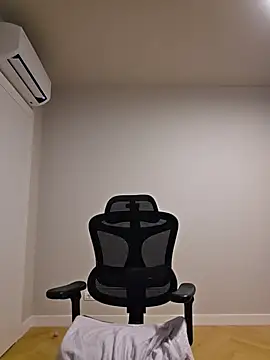 MiaRides19's Live XXX Chat