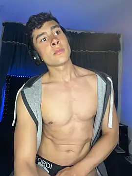 AustinJones_ XXX чат на живо