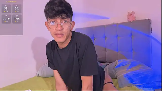 teobuff Chat XXX live