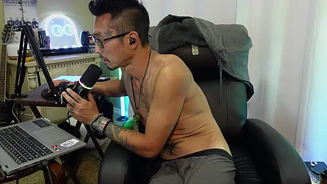 Ghost11_11's Live XXX Chat