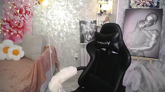 NickyAdamidi Chat XXX in diretta
