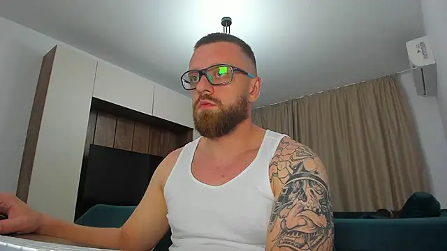 Findom_guy 现场XXX聊天