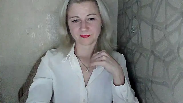 Katerina-Kissa 现场XXX聊天