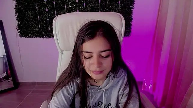 Brunnettee_1 Chat XXX in diretta