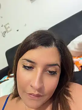 Novababy18のライブXXXチャット