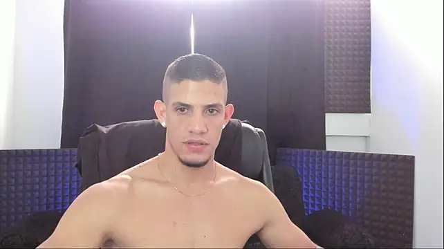 jhonnysnow17 Chat XXX in diretta