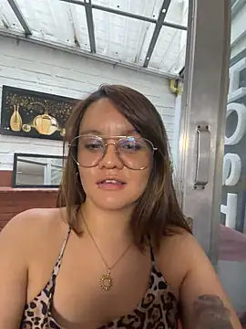 EmmaXXX_ XXX чат на живо