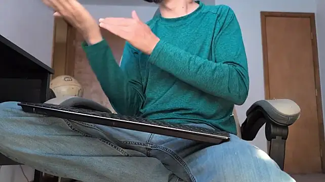Opondestre00420 Live XXX-Chat